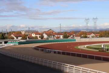 Hippodrome Luon La Soie, vue sur les pistes de course de l'hippodrome, ville de Vaulx en Velin, département du Rhône, France