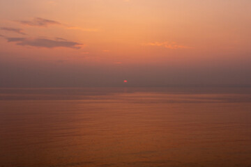 長崎県雲仙市　小浜町から望む夕日　温泉の町