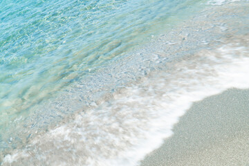 穏やかな澄んだ波