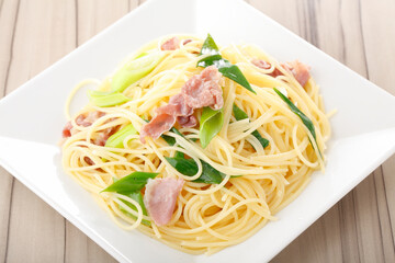 生ハムと九条ネギのパスタ