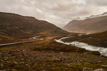 Carretera de Monta&ntilde;a en Islandia