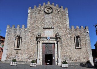 Fototapeta na wymiar Taormina - Facciata del Duomo