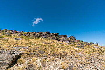 Fototapeta na wymiar rocky area in a Sierra Nevada mountain