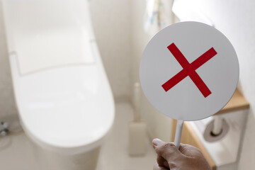 洋式トイレとマルバツプレート