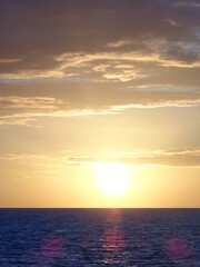 Obraz premium The stunning sunsets, beaches, coral reefs and huts on the Belize Islands in the Caribbean Sea