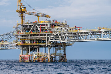 A platform complex of offshore Terengganu oil field