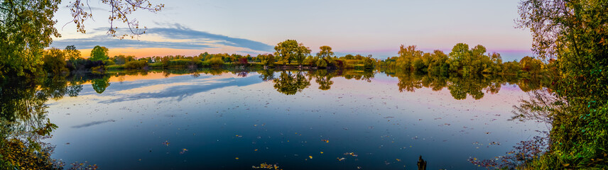  Sonnenuntergang am Koldinger Seen. Hannover Laatzen Germany.