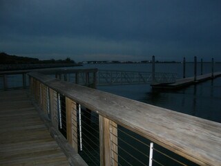 Obraz premium pier at dusk