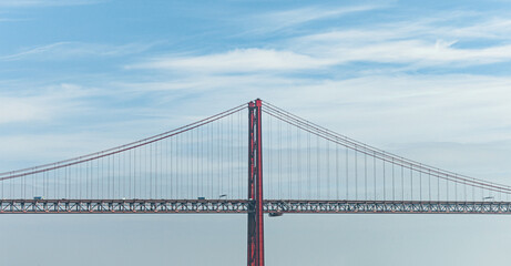 Fototapeta na wymiar Puente colgante de Lisboa