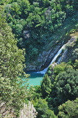 Fototapeta na wymiar Tivoli - Parco Villa Gregoriana, vista sulle cascate del fiume Aniene