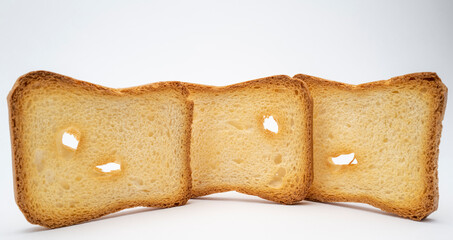 les trous dans la biscotte
