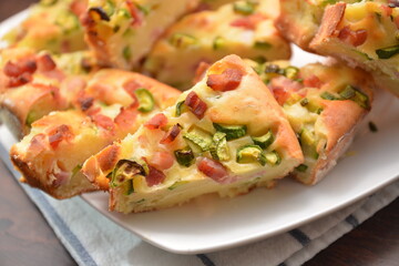 torta salata di patate con zucchini e prosciutto 