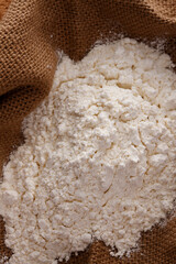 ドンゴロスに入った小麦粉