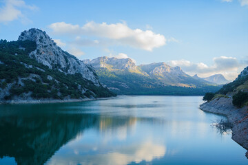 Fototapeta na wymiar Beautiful landscape of Lake Gorg Blau in Mallorca, Spain