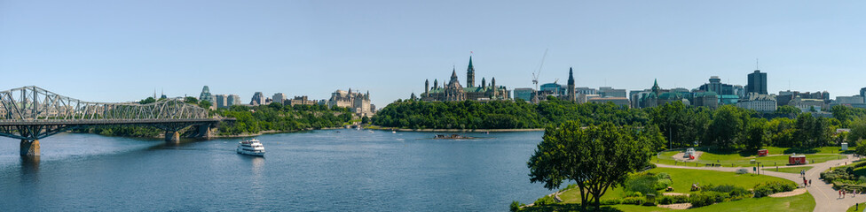 Fototapeta premium Panorama von Ottawa in Ontario 
