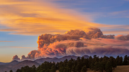 The sun setting on the East troublesome forest fire Colorado, USA