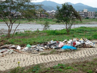 京都桂川の洪水跡