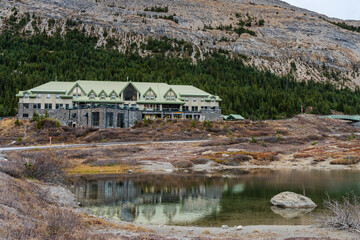 Columbia Icefield Discovery Centre (Glacier View Lodge) in autumn. Jasper National Park, Alberta,...