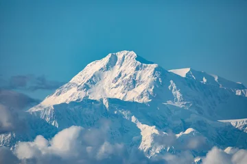 Crédence de cuisine en verre imprimé Denali Closeup scenic view of Denali mountain peak at summer in Alaska