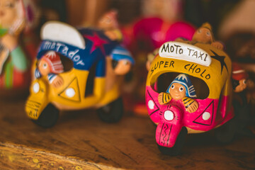 Naklejka premium Recuerdos de souvenirs de una tienda de Ayacucho