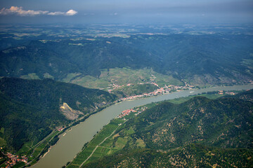 Fototapeta premium Donau in Oesterreich von oben 12.9.2020