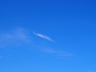 爽やかな青空と雲
