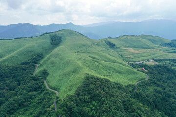 Fototapeta premium 徳島県三好市 塩塚高原の風景