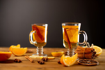 mulled wine with lemon