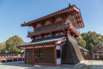 Fototapeta premium 四天王寺の太鼓楼