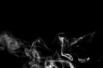 Naklejka premium hite natural steam smoke effect on solid black background with abstract blur motion wave swirl use for overlay in vapor cigarette, hot boil food and water