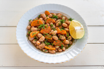 pinto beans cooked with carrot