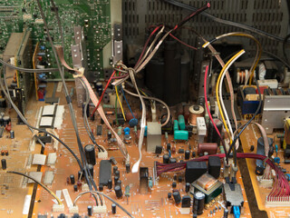 テレビ内部の電気回路