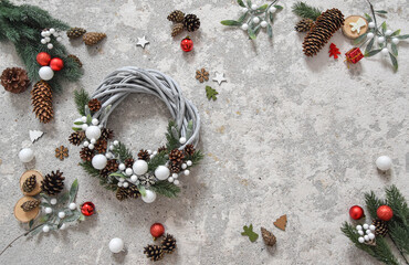 Boże Narodzenie, kartka świąteczna, wianek i dekoracje świąteczne. Christmas decorations. 