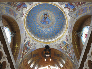 Naklejka premium Dome inside of St. Nicolas church in Kronschtadt, Russia