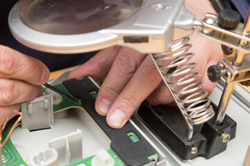Repair of electronic boards. A tool for repairing electronic components.