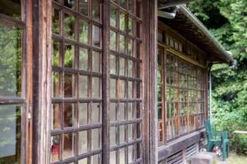 日本家屋のガラス窓