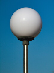 A simple spherical city lamppost - 388614829
