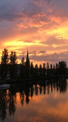 Wunderschöner Sonnenuntergang an einem Sommerabend - Juli 2018, Margetshöchheim, Bayern