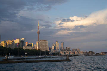 Fototapeta na wymiar Toronto City Skyline at sunset from Trillium Park in Ontario Canada