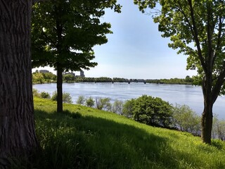 Fototapeta na wymiar Summer in Ottawa by the River