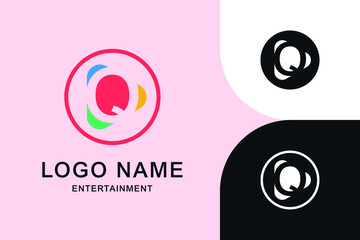 Modern Initial letter Q Video Media Play icon logo concept template. Digital Technology company