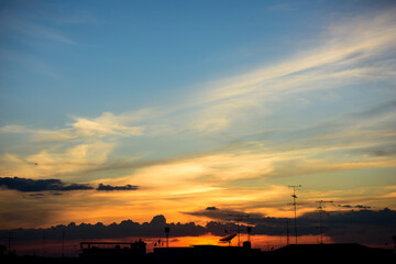 Naklejka premium Beautiful clouds and sunset sky background