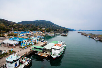 Fototapeta na wymiar 菅島の漁港
