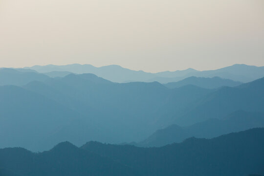 玉置神社から見た山々の風景 © Paylessimages