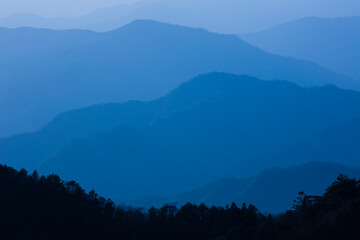 玉置神社から見た山々の風景 © Paylessimages