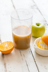 The process of making fresh fruit juice