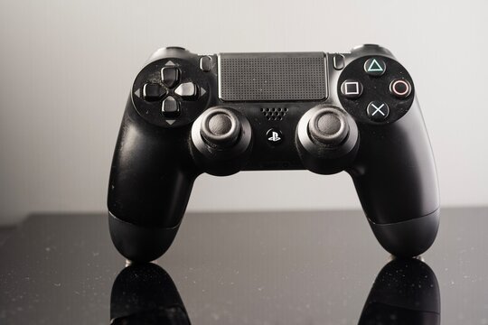 Playstation 4 Dualshock Controller Or DS4