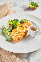 Pie with liver and cream sauce
