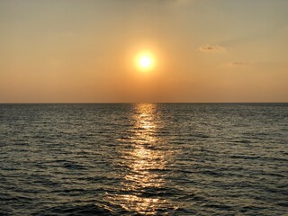 Obraz premium Ocean view sunset in summer