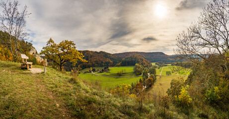 Obraz premium Fantastic autumn hike in the beautiful Danube valley near the Beuron monastery
